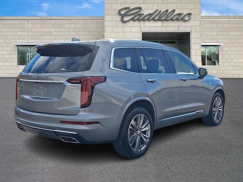 Certified 2025 Cadillac XT6 Premium Luxury image 7