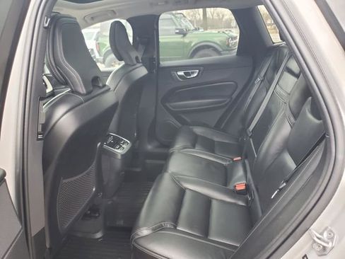 Used 2022 Volvo XC60 B5 Inscription image 27