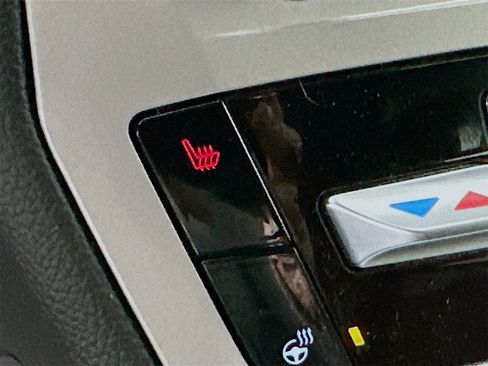 Used 2023 Ford Explorer XLT w/ Equipment Group 202A image 19