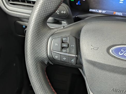 Certified 2025 Ford Escape ST-Line FWD image 17