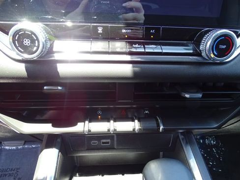 Used 2024 GMC Canyon Elevation RWD image 11