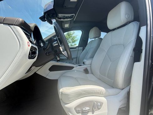 Used 2020 Porsche Macan S AWD/4WD image 10