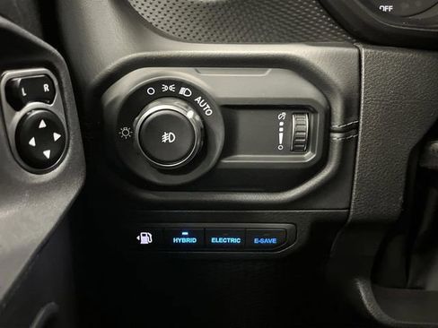 Used 2024 Jeep Wrangler Unlimited Rubicon 4xe image 23