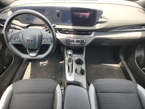 Used 2025 Buick Envista Preferred w/ Convenience II Package FWD image 30