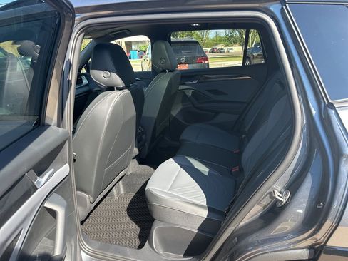 New 2026 Volkswagen Tiguan SE R-Line FWD image 13