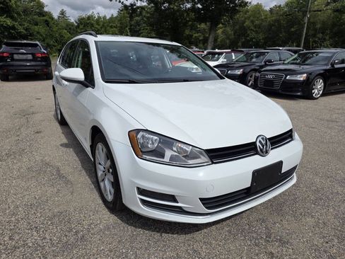 Used 2017 Volkswagen Golf SE FWD image 7