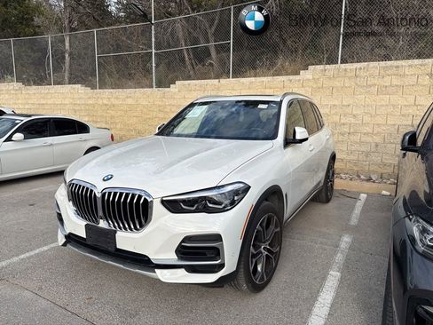 Used 2023 BMW X5 xDrive40i w/ Premium Package image 1