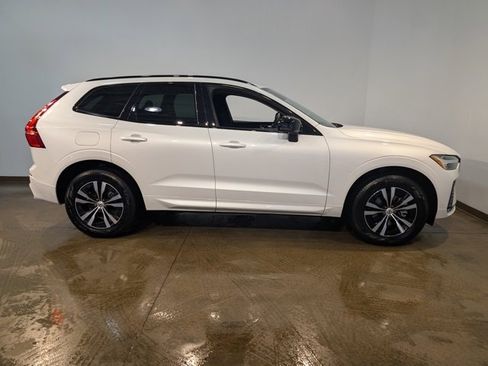 Used 2025 Volvo XC60 B5 Core w/ Climate Package image 6