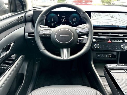 Used 2026 Hyundai Tucson Limited image 24