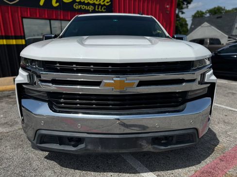 Used 2019 Chevrolet Silverado 1500 LT w/ Convenience Package AWD/4WD image 2