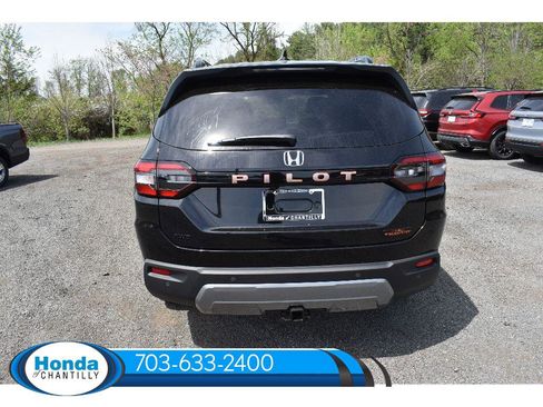 New 2026 Honda Pilot TrailSport image 6