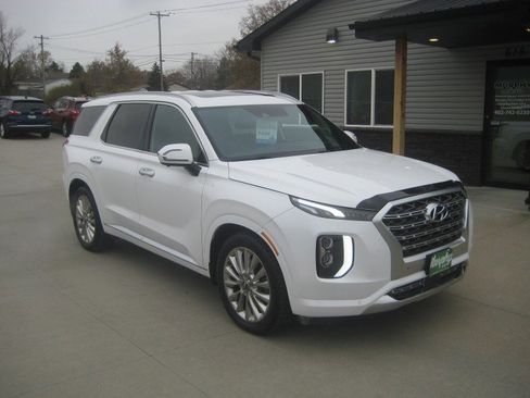 Used 2020 Hyundai Palisade Limited image 2