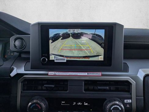 Used 2025 Toyota Tacoma SR5 AWD/4WD image 13