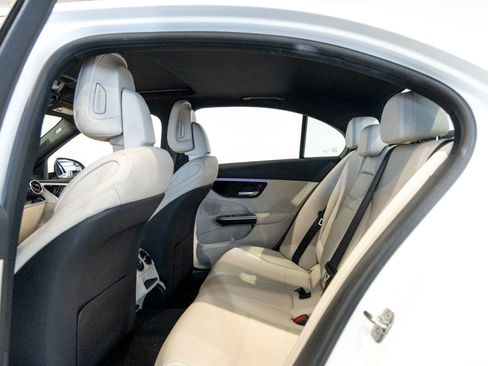 Used 2025 Mercedes-Benz C 300 Sedan image 21