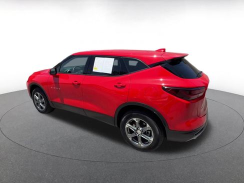 Used 2025 Chevrolet Blazer LT FWD image 8