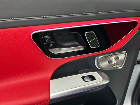 Used 2024 Mercedes-Benz GLC 43 AMG 4MATIC image 26