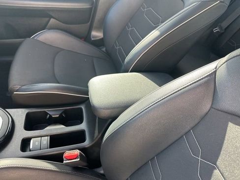 Used 2024 Kia Forte GT-Line w/ GT-Line Premium Package image 13