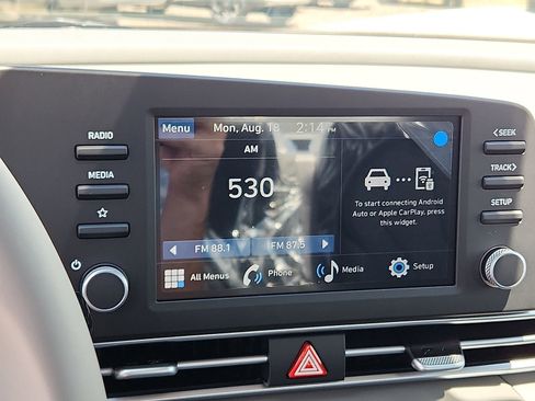 New 2025 Hyundai Elantra Sport FWD image 13