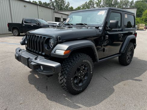 Used 2022 Jeep Wrangler Sport AWD/4WD image 7