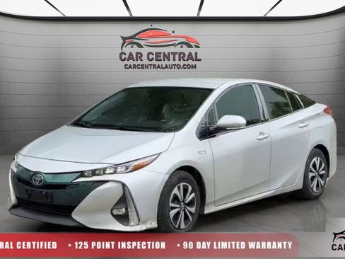 Used 2018 Toyota Prius Prime Advanced FWD image 1