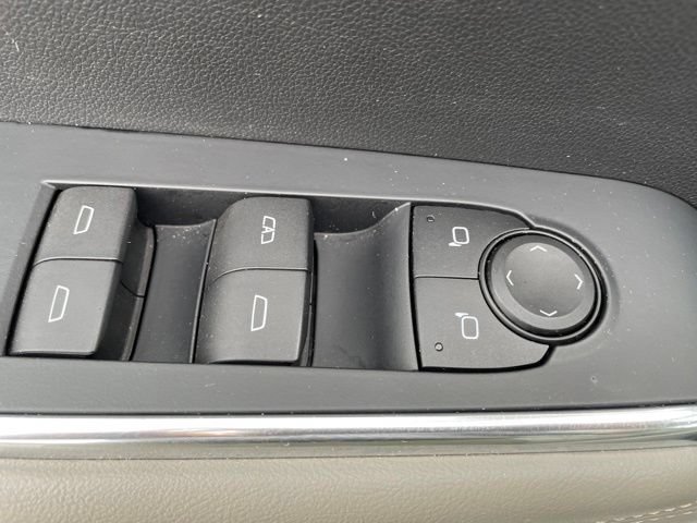 Used 2026 GMC Acadia Elevation w/ Elevation Premium Package FWD image 7