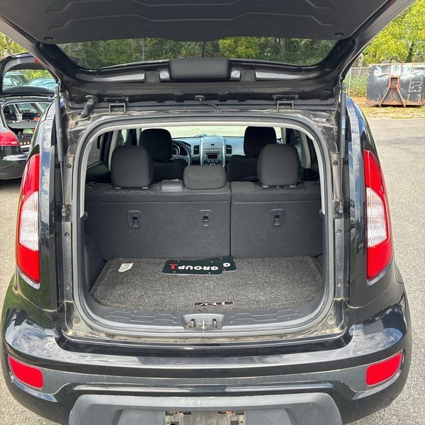 Used 2012 Kia Soul + FWD image 23
