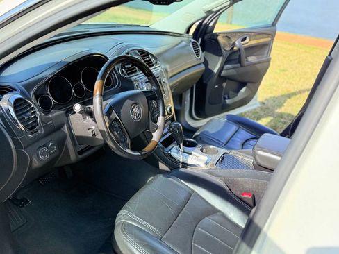 Used 2014 Buick Enclave Premium image 20