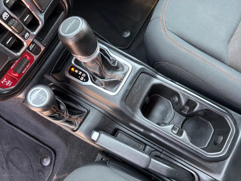 Used 2021 Jeep Gladiator Mojave AWD/4WD image 28