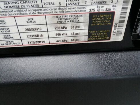 Used 2018 Land Rover Range Rover Velar S AWD/4WD image 17