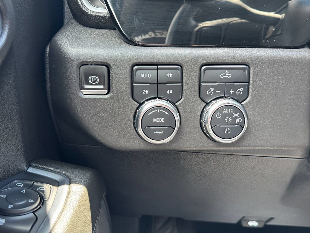 Used 2023 GMC Sierra 1500 Elevation w/ X31 Off-Road Package AWD/4WD image 25
