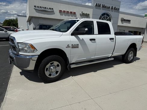 Used 2018 RAM 3500 Tradesman w/ Chrome Appearance Group AWD/4WD image 3