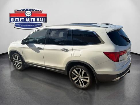 Used 2017 Honda Pilot Elite image 5