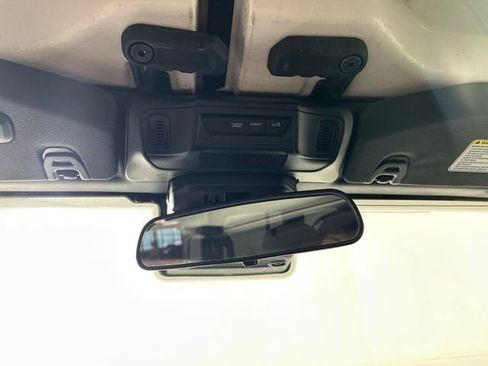 Used 2024 Jeep Wrangler Unlimited image 24