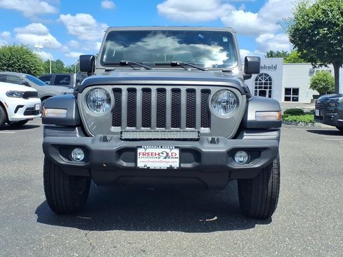 Used 2019 Jeep Wrangler Unlimited Sport S AWD/4WD image 2