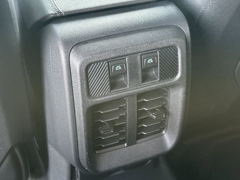 New 2025 Ford Bronco Badlands image 13