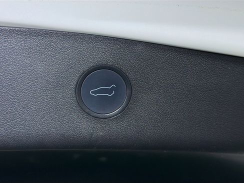 Used 2021 Tesla Model 3 Standard Range Plus RWD image 29