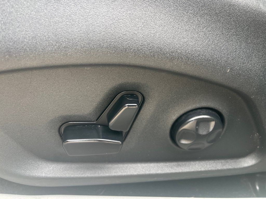 Used 2020 Jeep Compass Limited FWD image 19