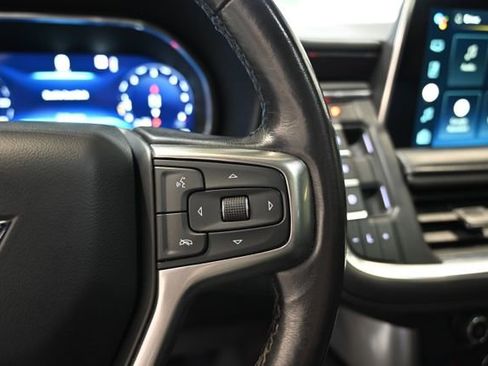 Used 2022 Chevrolet Suburban Z71 w/ Luxury Package AWD/4WD image 29