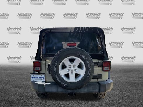 Used 2018 Jeep Wrangler Unlimited Sport S AWD/4WD image 9