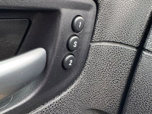 Used 2023 Chrysler 300 Touring L w/ Comfort Group image 23