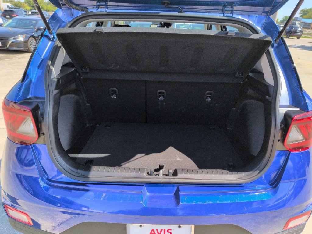 Used 2026 Hyundai Venue SEL FWD image 28