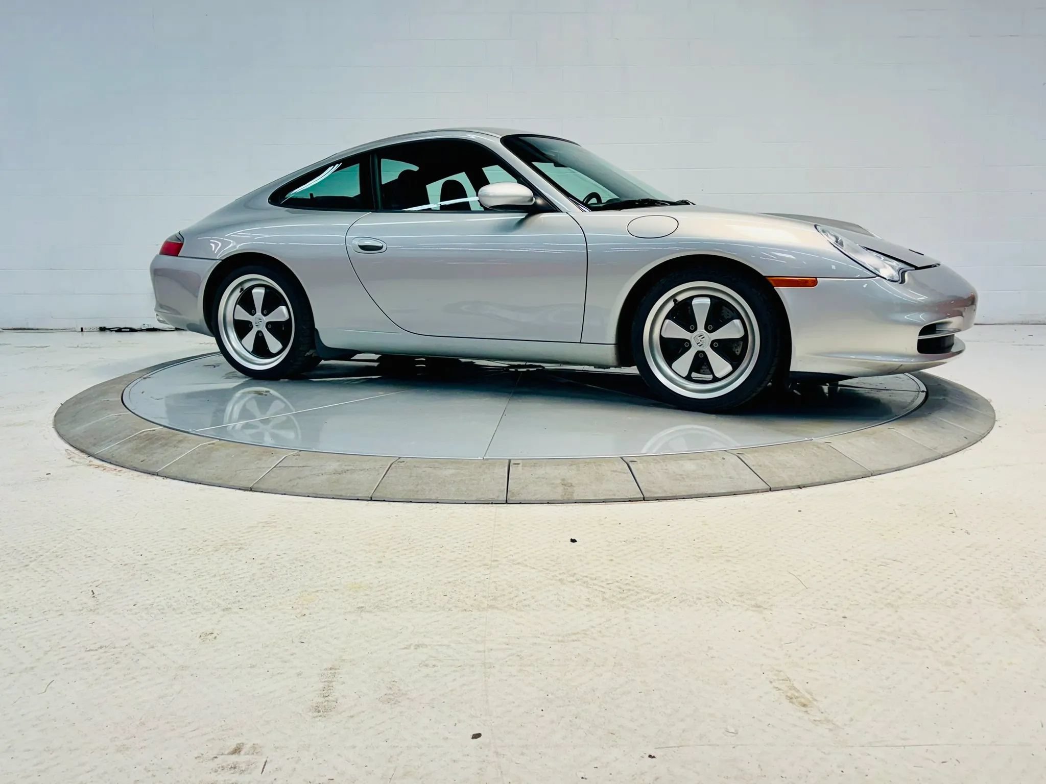 Used 2002 Porsche 911 GT3 RS image 18