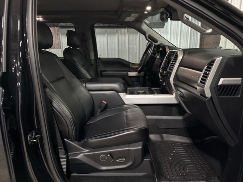 Used 2017 Ford F250 Lariat w/ Lariat Ultimate Package image 19