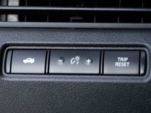 Used 2022 Nissan Altima 2.0 SR image 19
