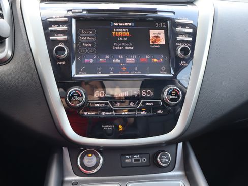 Used 2024 Nissan Murano SL image 18