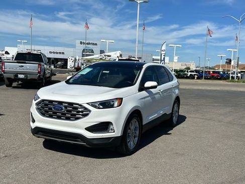 Certified 2023 Ford Edge Titanium w/ Class II Trailer Tow Package image 8