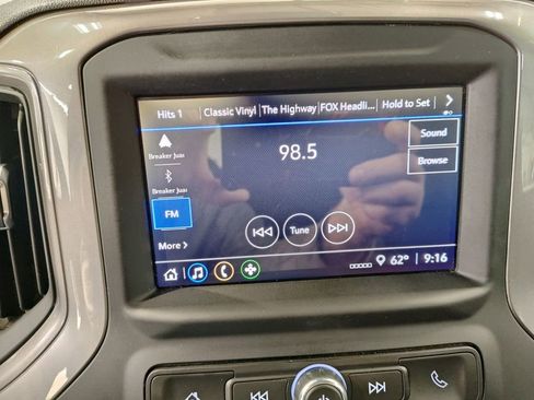 Used 2024 Chevrolet Silverado 2500 Custom w/ Custom Value Package image 21