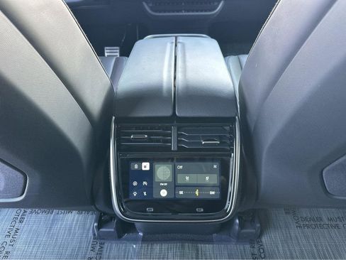 Used 2023 Rivian R1S Adventure image 17