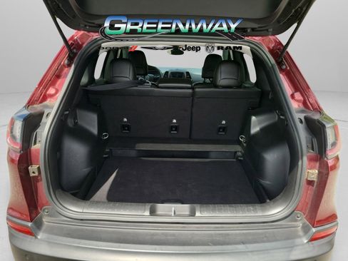 Used 2021 Jeep Cherokee Latitude Plus FWD image 26