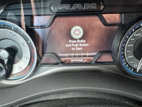 Used 2022 RAM 3500 Limited AWD/4WD image 10